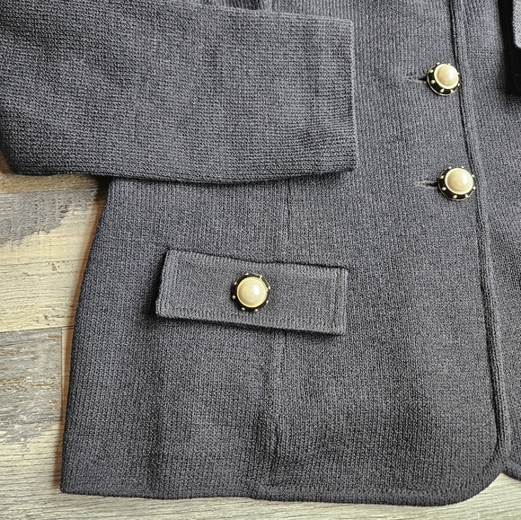 St. John Collection Knit Wool Blend Blazer Black Large Pearl Buttons Size 4 - Picture 4 of 12